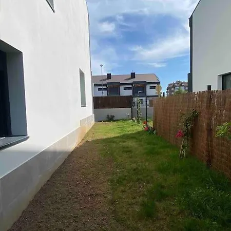 Casa Con Jardin Holiday home *